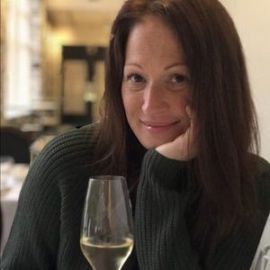 Meet your Posher, Laurie